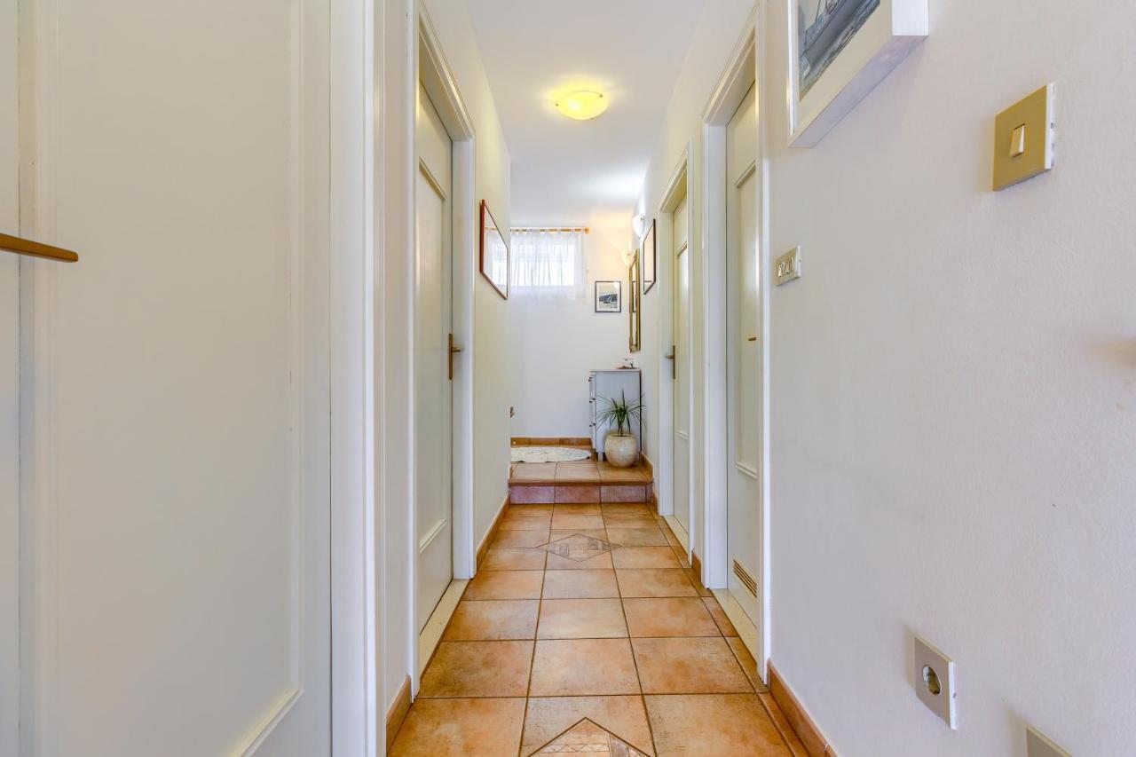 Apartments Meri トロギール エクステリア 写真