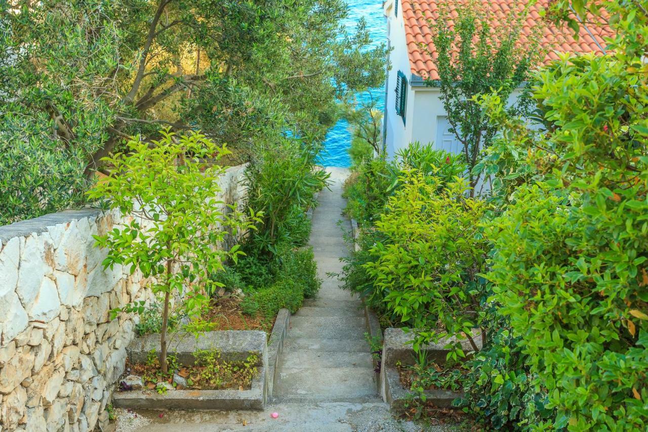 Apartments Meri トロギール エクステリア 写真